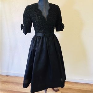 COPY - Oscar De La Renta little black dress. Gorg…